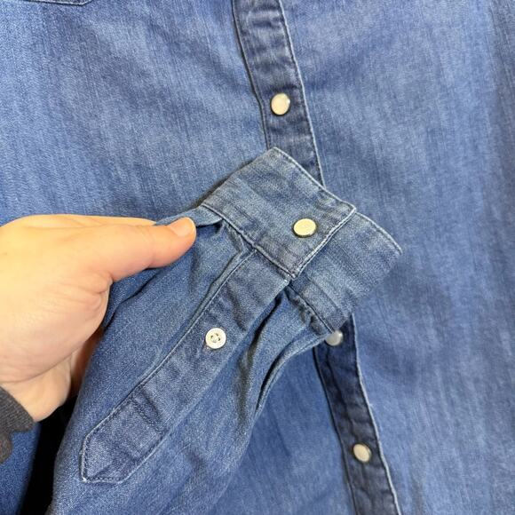 Cruel Denim, Pearl Snap Shirt with Fringe. Size Medium. Excellent condition! - Picture 2 of 6